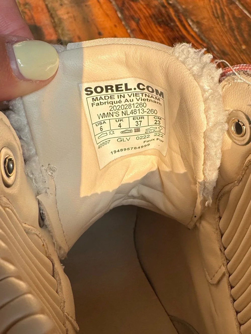 Sorel shearling textured